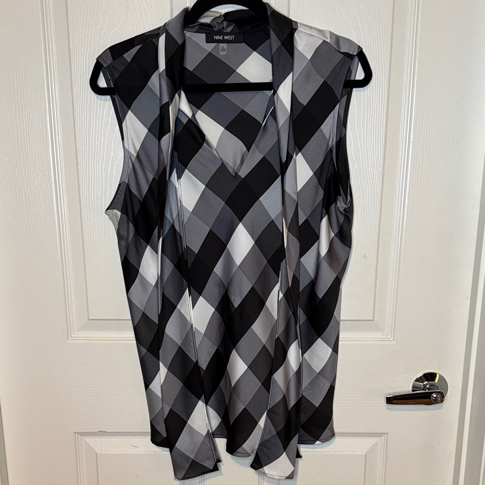 Nine West Women's Black and White Diamond Pattern Blouse